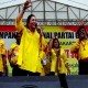 KAMPANYE PILPRES: Suhardi dan Titiek Soeharto Goyang Bersama Band Radja