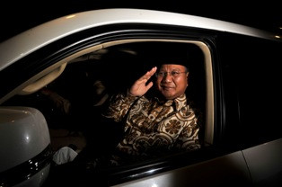 JOKOWI VS PRABOWO: Makin Panas, Prabowo Sebut Soal Pemimpin Boneka