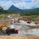 Warga Keruk Bibir Danau, Situ Kuru Terus Menyusut