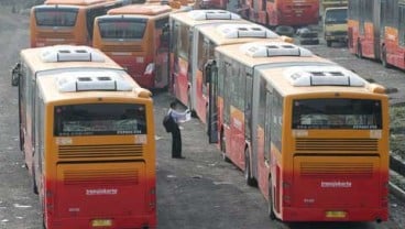 Mulai 1 Januari 2015, Seluruh Busway Pakai Tiket Elektronik