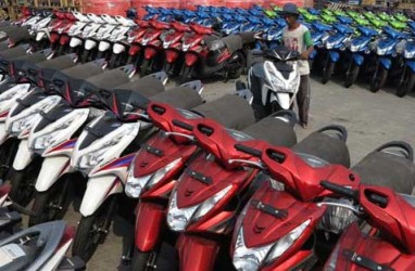 RAMADAN: Honda Ajak Warga Riding Test Motor Sambil Beramal