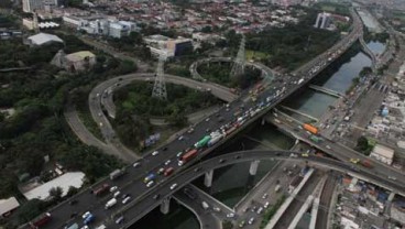 TOL DALAM KOTA: Perjanjian Pengusahaan 6 Ruas Tol Jakarta Diteken