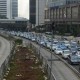 Ramai Peziarah, Lalin Depan TPU Karet Bivak Macet