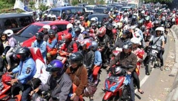 ARUS BALIK LEBARAN: Cirebon-Bandung Padat Merayap