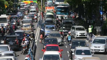 ARUS BALIK LEBARAN: Jalur Selatan Jawa Tengah Padat Merayap