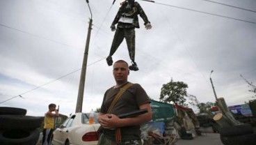 KRISIS UKRAINA: Pasukan Pemerintah dan Gerilyawan Bentrok. 6 Warga Sipil Tewas