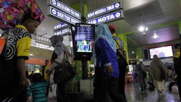 ARUS BALIK 2014: Penumpang dengan Kereta dari Semarang Terus Melonjak Hingga 10 Agustus
