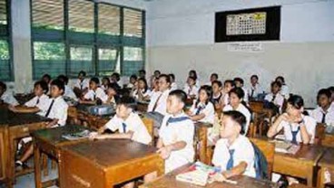 Mulai 2015, Sekolah di Kota Bekasi Wajibkan Penggunaan Seragam Batik