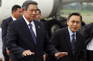 Presiden SBY dan Wapres Boediono Terpukau Karya Seni Anak-anak