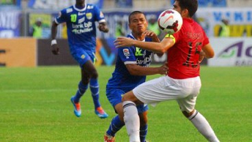 PERSIJA VS PERSIB: Lagi-lagi Bermain Kaca Mata