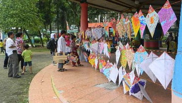 HUT RI ke-69, Semarang Gelar Festival Layang-Layang