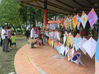 HUT RI ke-69, Semarang Gelar Festival Layang-Layang