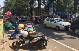 KEJUARAAN TERJUN PAYUNG: Sunday Market Libur, Pedagang Solo Tumpah ke Jalan