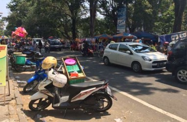 KEJUARAAN TERJUN PAYUNG: Sunday Market Libur, Pedagang Solo Tumpah ke Jalan
