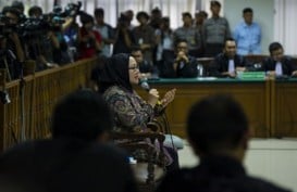 RATU ATUT DIVONIS 4 TAHUN PENJARA: Jaksa Minta Hak Politik Dicabut, Hakim Menolak