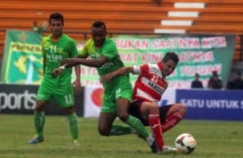 PERSEBAYA JUARA ISL 2014 (Grup 2), Persipura ke-2, Mitra Kukar ke-3