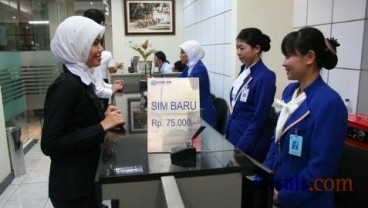 HARI PELANGGAN: Direksi BRI Kerja di Kantor Cabang