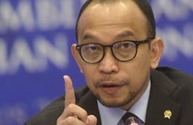 MENTERI KEUANGAN: Bank Indonesia Atur Utang Swasta Nonbank