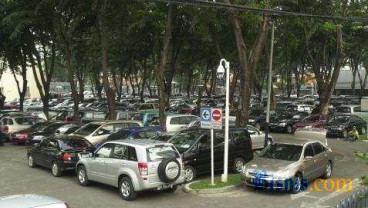 PARKIR LIAR: Operasi di 5 Lokasi Ini, 10 Mobil Diderek