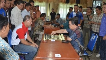 Hebat, Gubernur dan Kapolda Sulut Masuk Final Turnamen Catur!