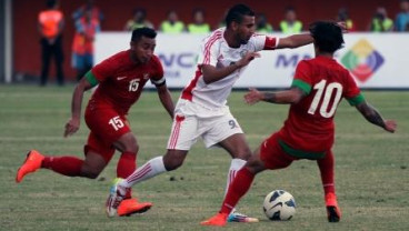 LAGA PERSAHABATAN: Indonesia vs Malaysia. Anindito Bermain Enerjik. Irfan Bachdim Menonjol