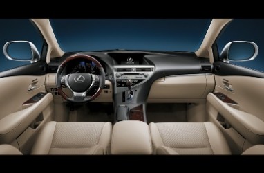 MOBIL MEWAH: Lexus RX270 Catat Pertumbuhan Penjualan Tertinggi