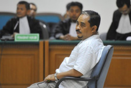 LUTHFI HASAN ISHAQ: Itu Mudah, Saya Kira 20 tahun
