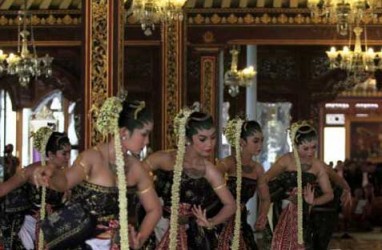 Melestarikan Budaya Jawa Melalui Pameran Wastra Pernikahan