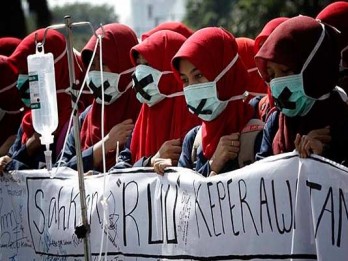 SIDANG RUU KEPERAWATAN: Demontrasi Seribu Perawat Tuntut Pengesahan