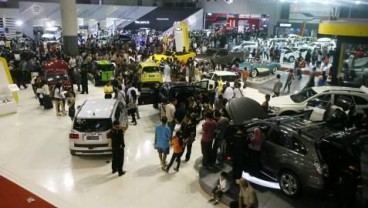 IIMS 2014: Garansindo Fasilitasi Pengunjung Foto Selfie Bareng Fiat