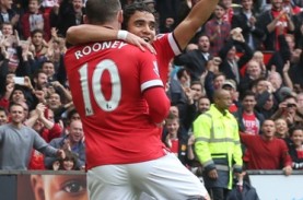 LIGA INGGRIS: Bersama Van Persie Cetak Gol, Rooney…
