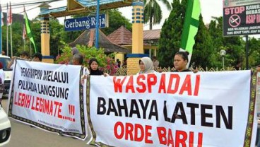 Pilkada Tidak Langsung: 100 Warga Kutai Kartanegara Demo Perampasan Hak Rakyat