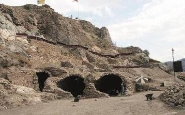 Penjara Bawah Tanah Tempat Drakula Ditahan Ditemukan di Turki