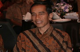 Jokowi Berharap Menterinya Gunakan Batik Dalam Acara Resmi