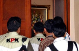 KPK Geledah Kantor Gubernur dan Sekda Riau