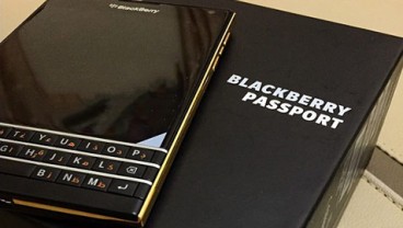 Begini Sosok BlackBerry Passport Berlapis Emas