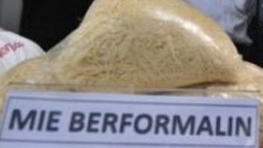 PRODUKSI MIE BERFORMALIN: Pemilik Pabrik Ditetapkan Sebagai Tersangka