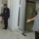 JOKOWI PRESIDEN: SBY Kenalkan Susana Istana Sore Ini