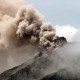 ERUPSI GUNUNG SINABUNG: Abu Vulkanik Selimuti Kabanjahe