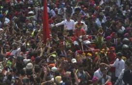 Jokowi-JK Hampir Jatuh dari Andong Ketika Sampai di Istana Negara