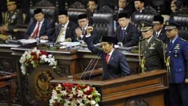 PESTA RAKYAT: Presiden Jokowi Tiba di Monas Jelang Magrib