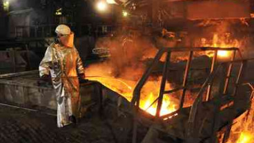 Izin Proyek Smelter Tumpang Tindih, Investor Bingung
