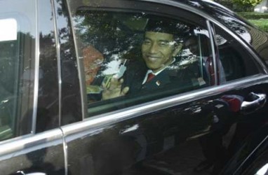 Hari Kedua:  Jokowi Betah Ngantor di Istana