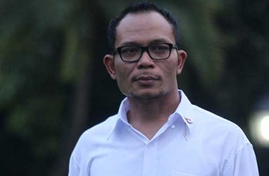 KABINET KERJA: Inilah Profil Hanif Dhakiri, Menteri Tenaga Kerja yang Jago Nyanyi