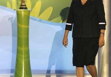 Rousseff Jamin Pasar Keuangan Brasil Akan Stabil
