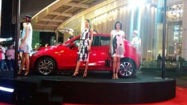 7 Desainer Muda Tampil dalam Mazda Fashion Street