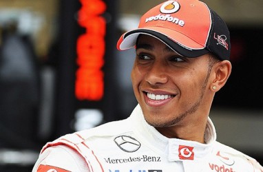 GRAND PRIX AS: Lewis Hamilton Berjaya, Perjauh Jarak dari Rosberg