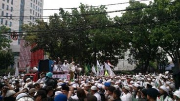 Habib Rizieq Pimpin Demo FPI Tolak Ahok di DPRD DKI