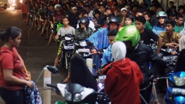 HARGA BBM NAIK: Polisi dan TNI Jaga Seluruh SPBU Hingga Selasa Siang