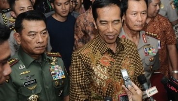 BENTROK TNI VS BRIMOB, Menko Polhukam: Posisi Jenderal Sutarman dan Jenderal Muldoko Masih Dievaluasi